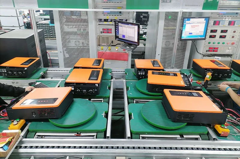 مصنع العاكس الشمسي